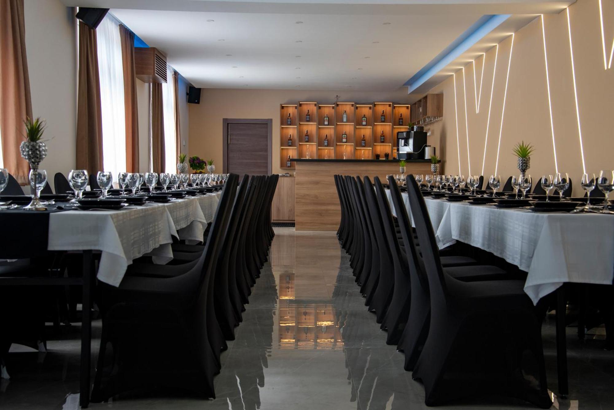 Sax-Win Hotel Pozega Luaran gambar