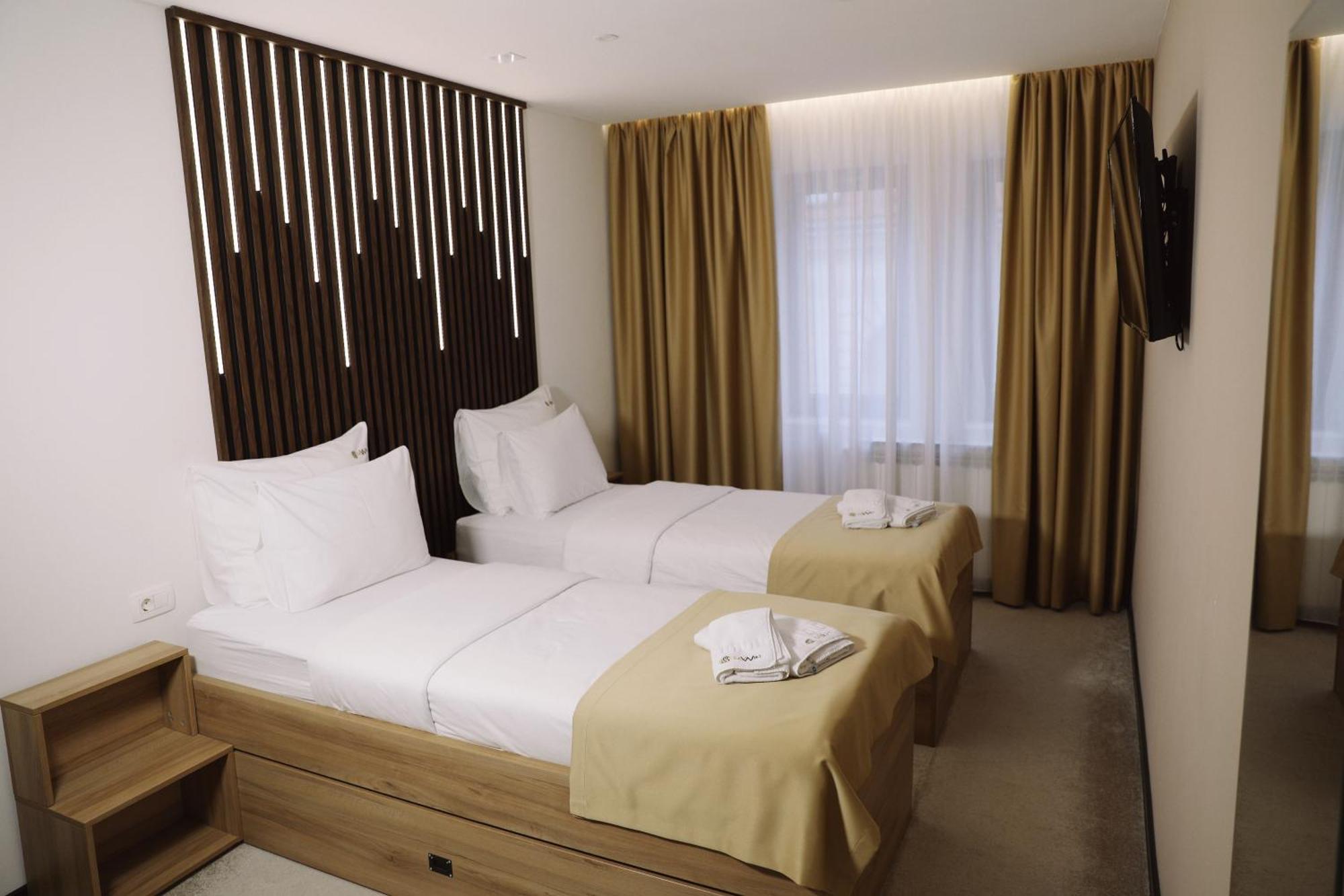 Sax-Win Hotel Pozega Luaran gambar