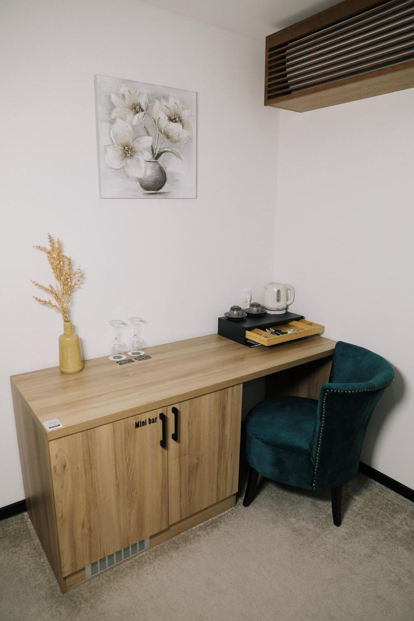 Sax-Win Hotel Pozega Luaran gambar